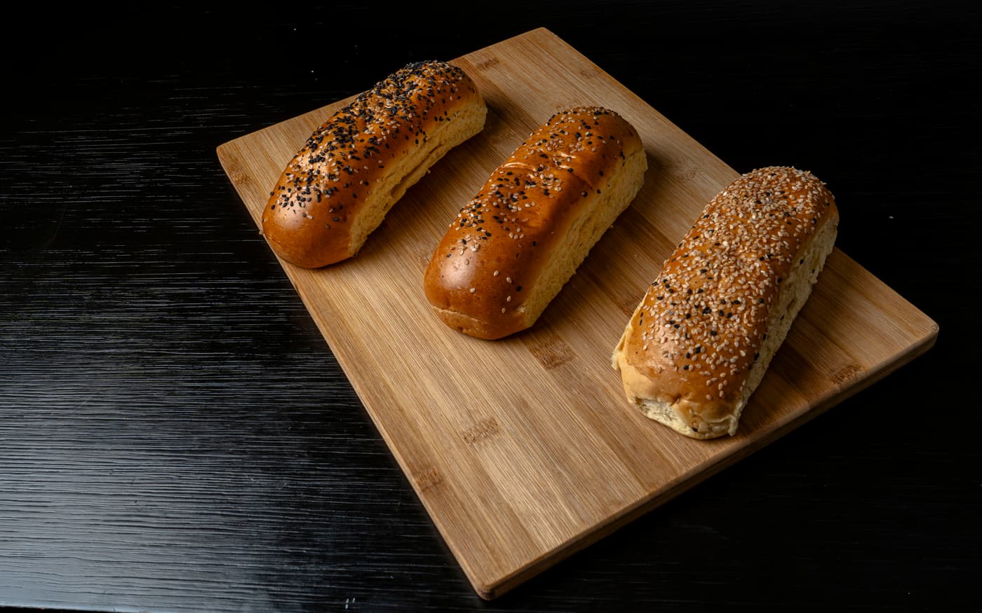 Pan de perro con ajonjolí — Pannino